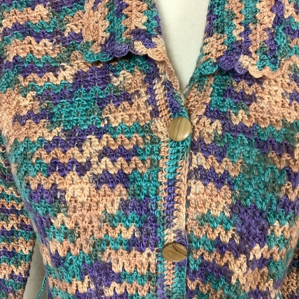 Vintage 70s Tan, Green Blue & Purple Belted Crochet Cardigan Sweater S - Picture 3 of 6